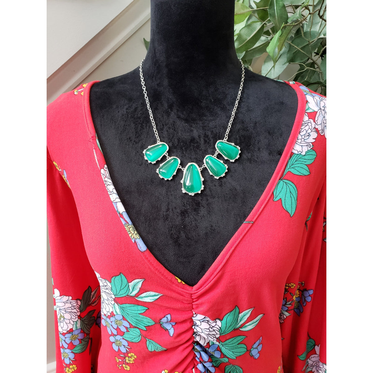 Bobbie Brooks Knee Length Dress Women 3X Red Floral Ruched Long Sleeve V Neck