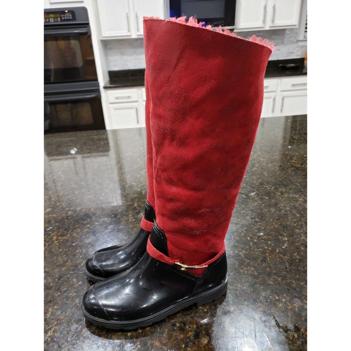Womens Boots Size 8 Black & Red Patent Leather Comfort Buckle Round Toe Side Zip