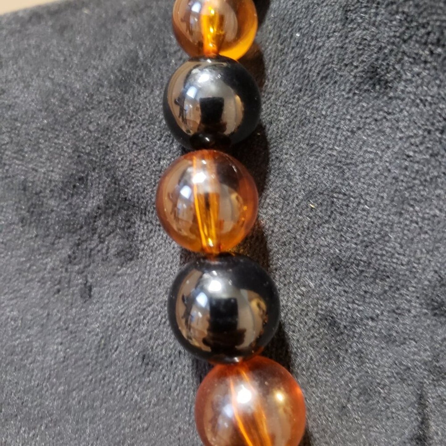 Women Fashion Black Acrylic & Swirl Amber Pinched Lucite Beaded Necklace jewelry