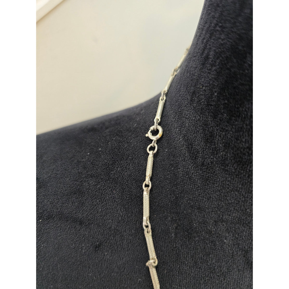 Hobe Antique Silver Tone Round Pendant Necklace Vintage Style