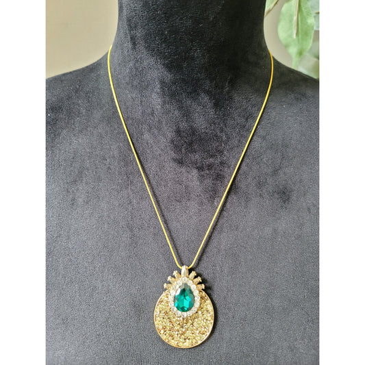 Women's Gold Chain Necklace With Green Gemstone Pendant And Lobster Clasp Lock