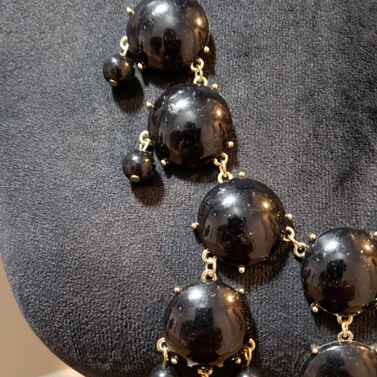 Women Fashion Black Faux Pearl Bubble Statement Necklace with Lobster Clasp