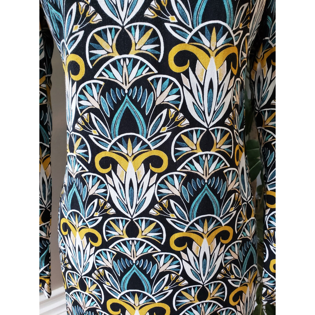 H&M Shift Dress Women Size 2 Multi Diamond Floral Viscose Long Sleeve Round Neck