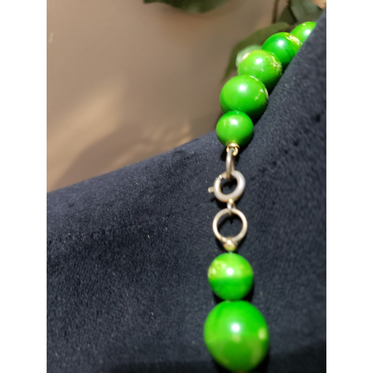 Women Fashion Green Howlite Beads Collar Necklace Jewelry with Spring Ring Clasp