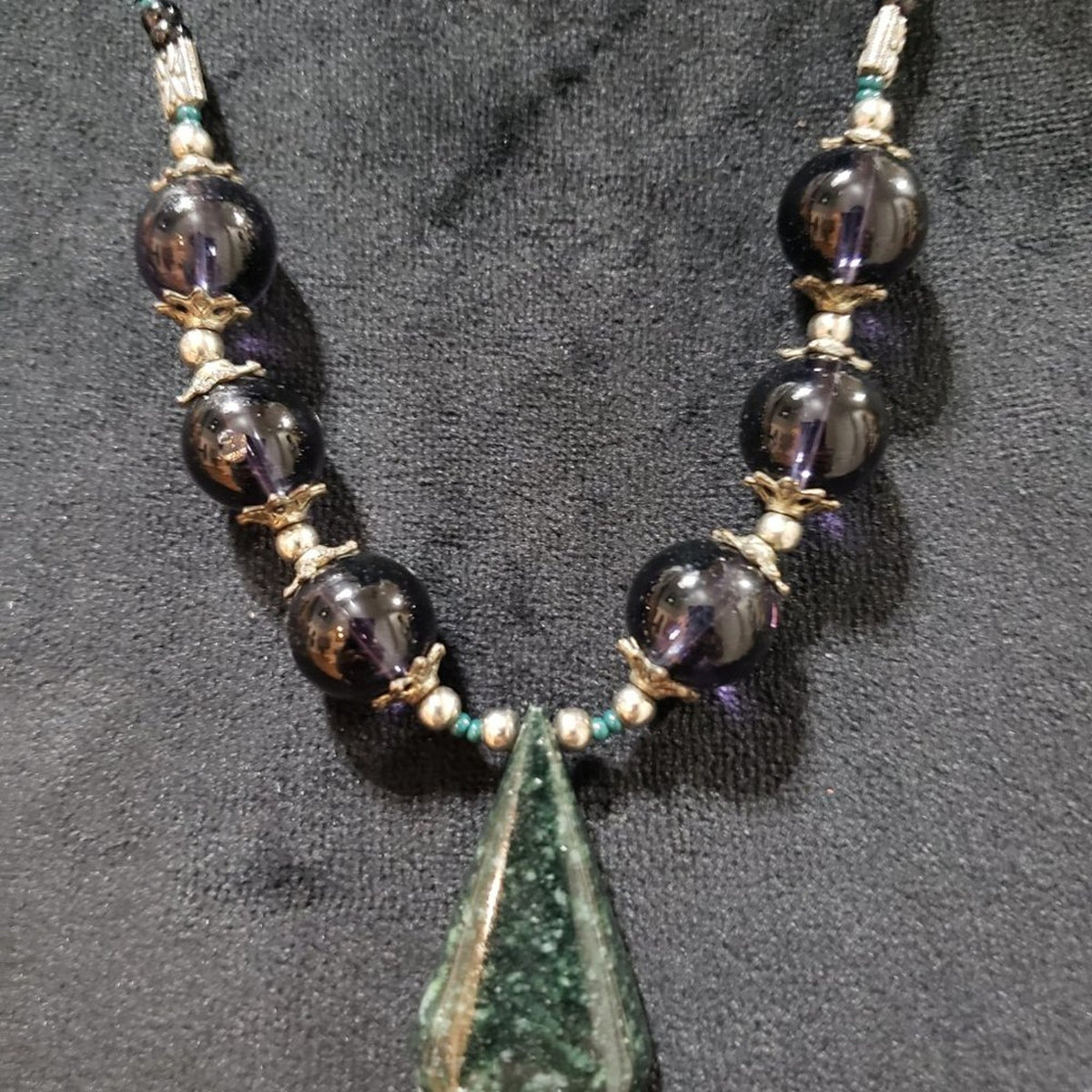 Womens Fashion Natural Jade Stones Black Onyx Collar Necklace with Barrel Clasp