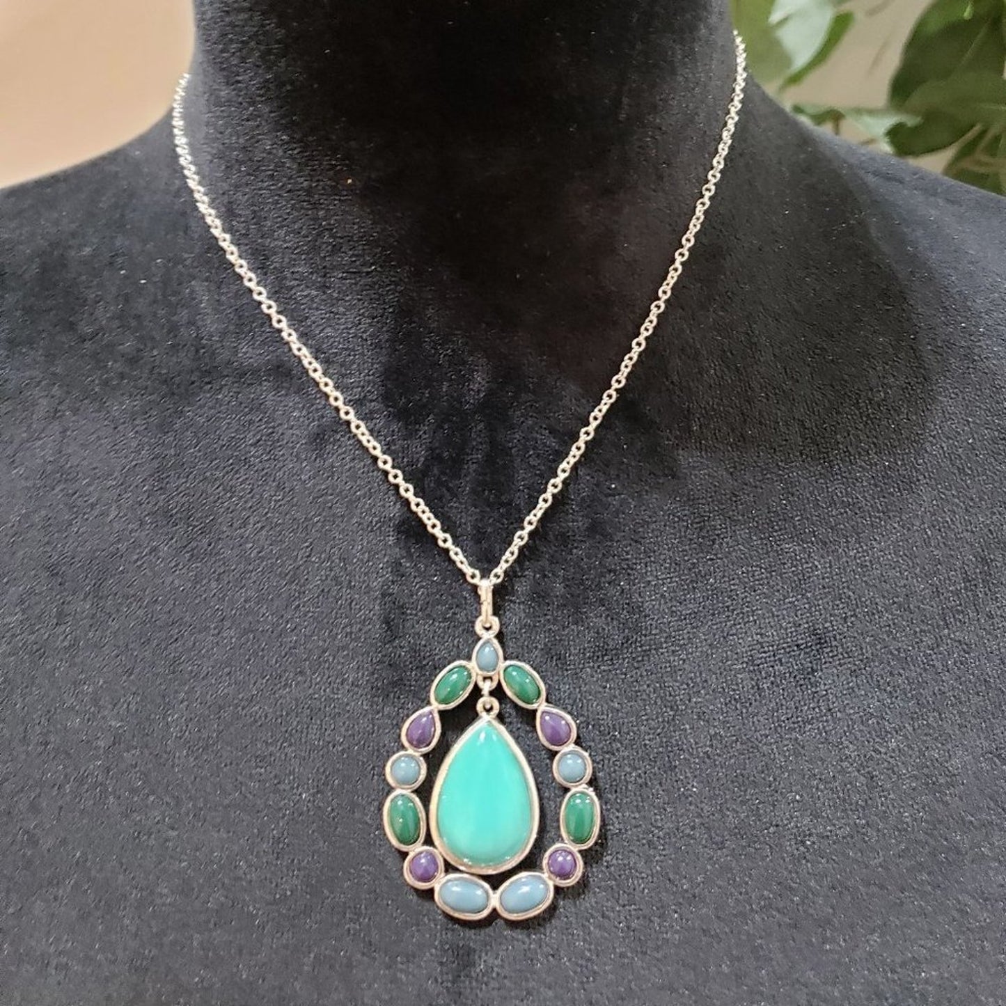 Liz & Co. Womens Fashions Multicolor Large Green Stone Pendant Necklace