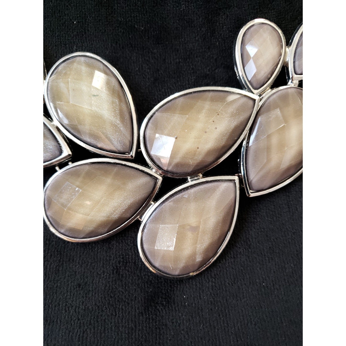 Womens Waffle Pattern Champagne Acrylic Teardrop Beaded Bib Statement Necklace