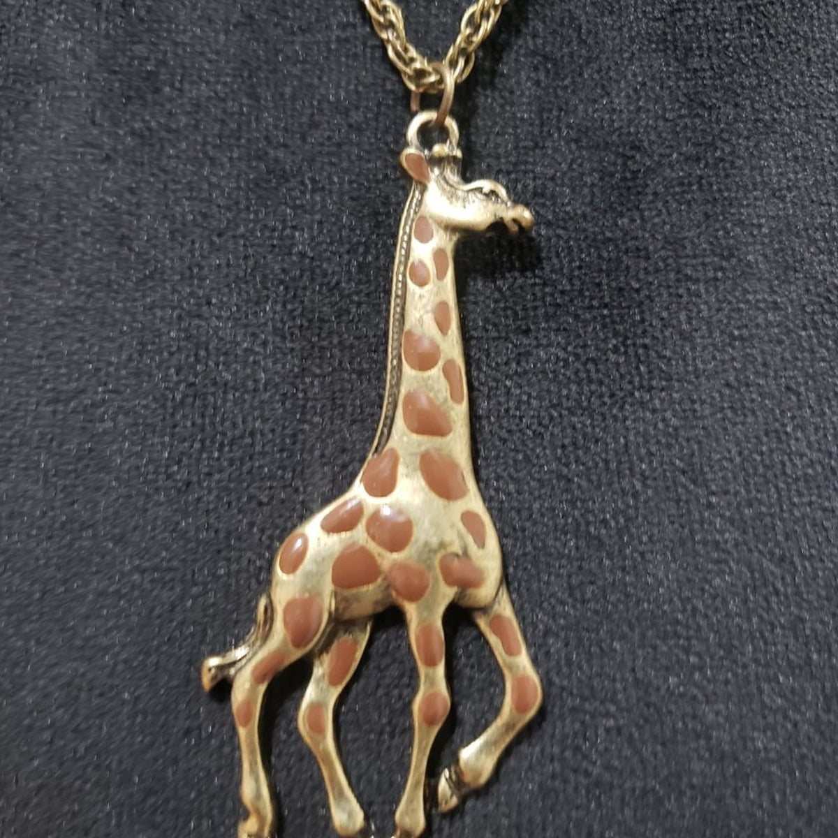 Womens Fashion Gold Tone Charm Giraffe Pendant Necklace Caramel Enamel Necklace