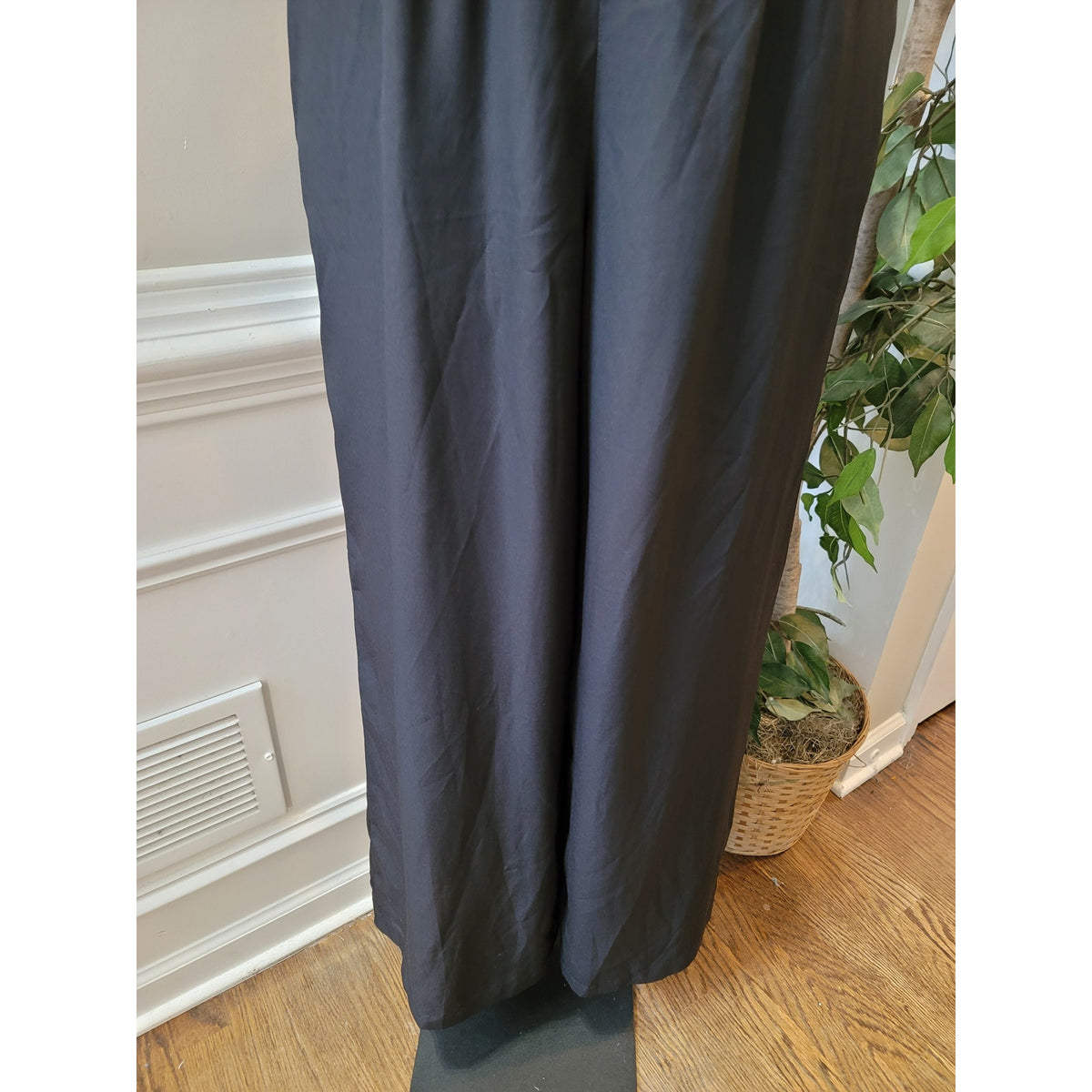 BCBG Generation Jumpsuit Women's Size 2 Black Wide Leg Sleeveless Romper Summer