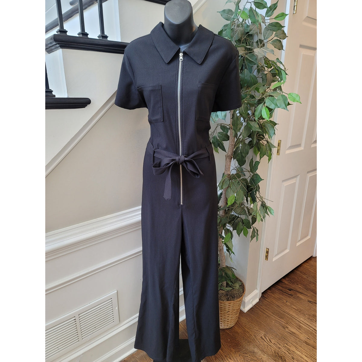 No Boundaries Jumpsuit Women’s Size XXL Black Short Sleeves Front Pockets
