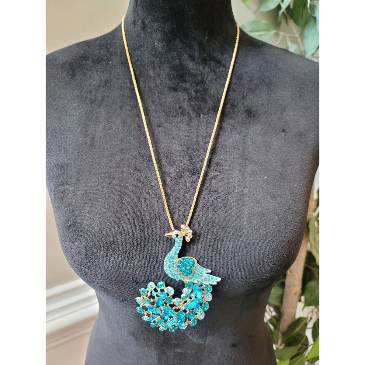 Betsey Johnson Elegant Peacock Pendant Necklace Blue Crystals And Lobster Clasp