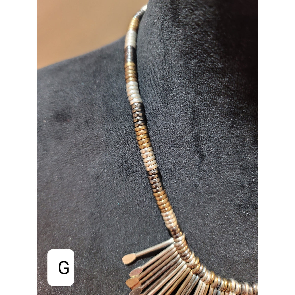 Women's Multi Tone Metal Fringe Necklace Lobster Claw Lock Elegant Design