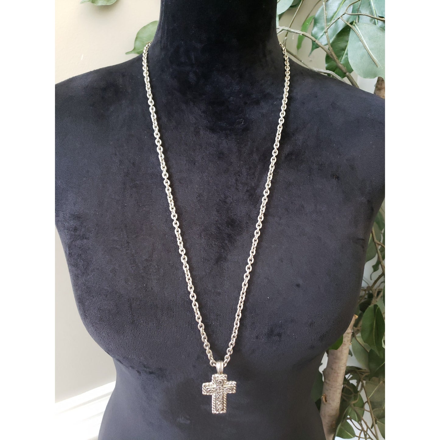 Womens Silver Tone Floral Filigree Cross Pendant Necklace Jewelry w/ Spring Ring