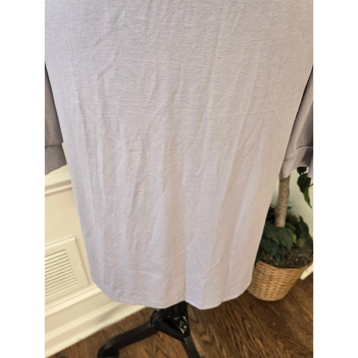 Party Dress Women's Size Large Lavender Ruffle Long Sleeves Round Neck Stretchy