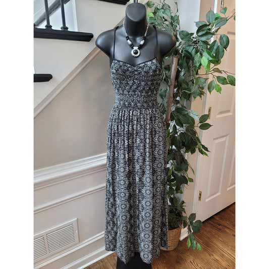 Xhilaration Maxi Dress Women S Black White Boho Sleeveless Smocked Rayon