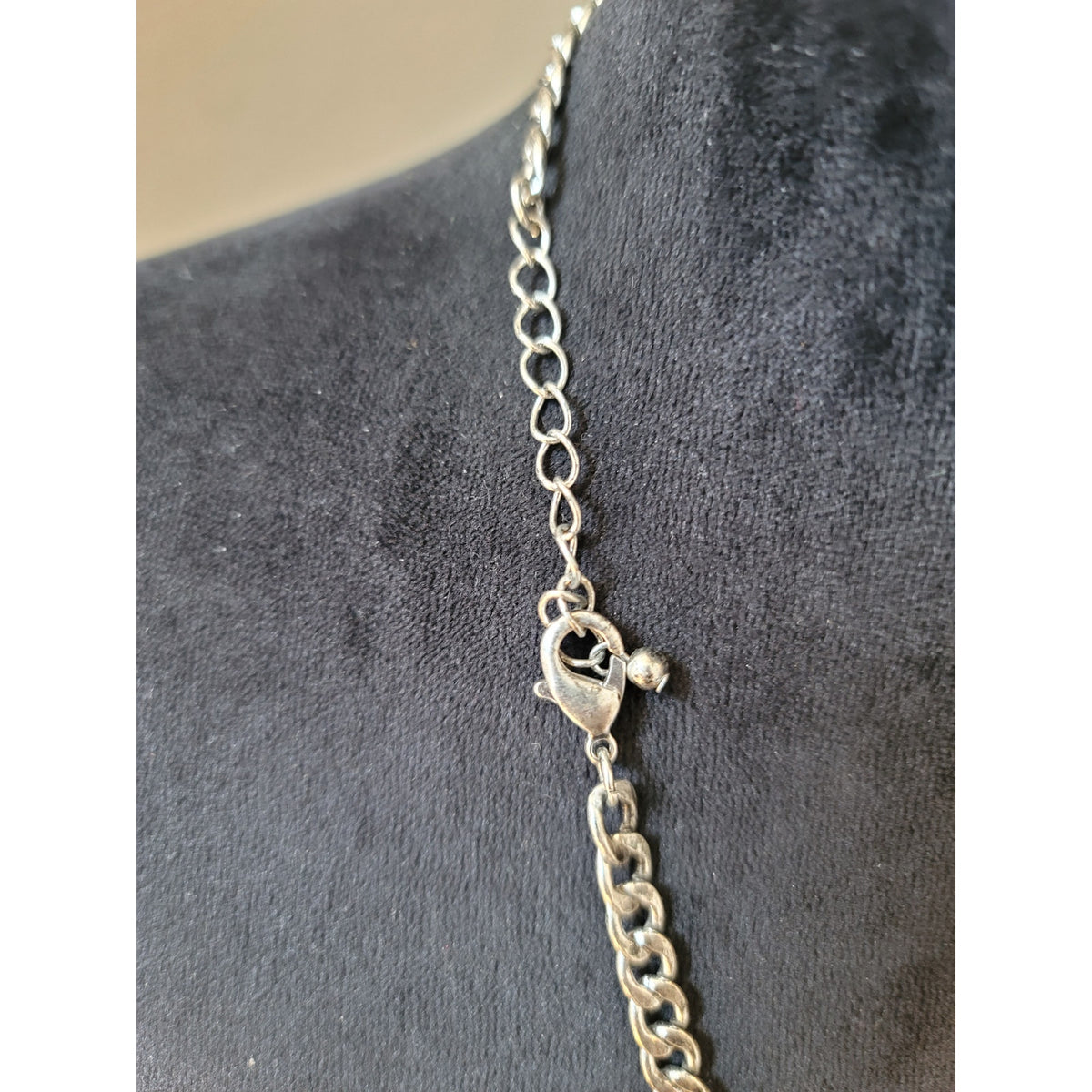 Women's Multi Layer Silver Chain Necklace With Lobster Clasp Lock And Crystals