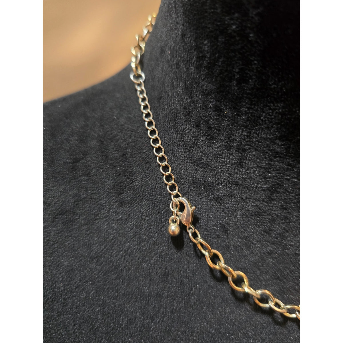 Women's Gold Tone Leaf Pendant Pearl Bead Chain Statement Necklace Lobster Clasp