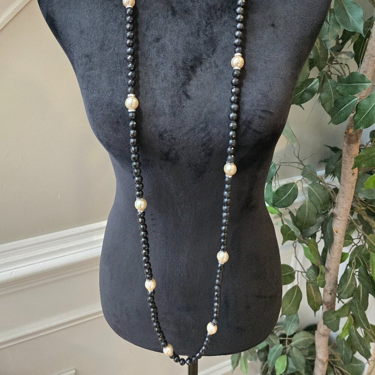Womens Fashion White Faux Seed & Black Seed Pearls Two Strand Necklace Jewelry