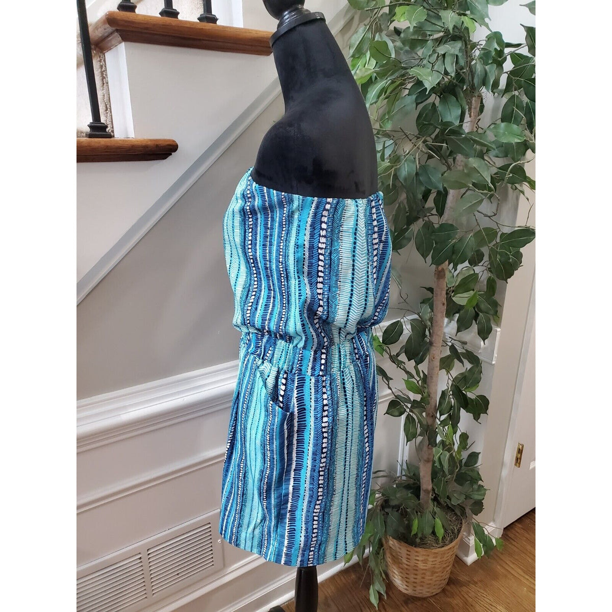 Aqua Women's Blue & White 100% Polyester Off The Shoulder Knee Length Dress M