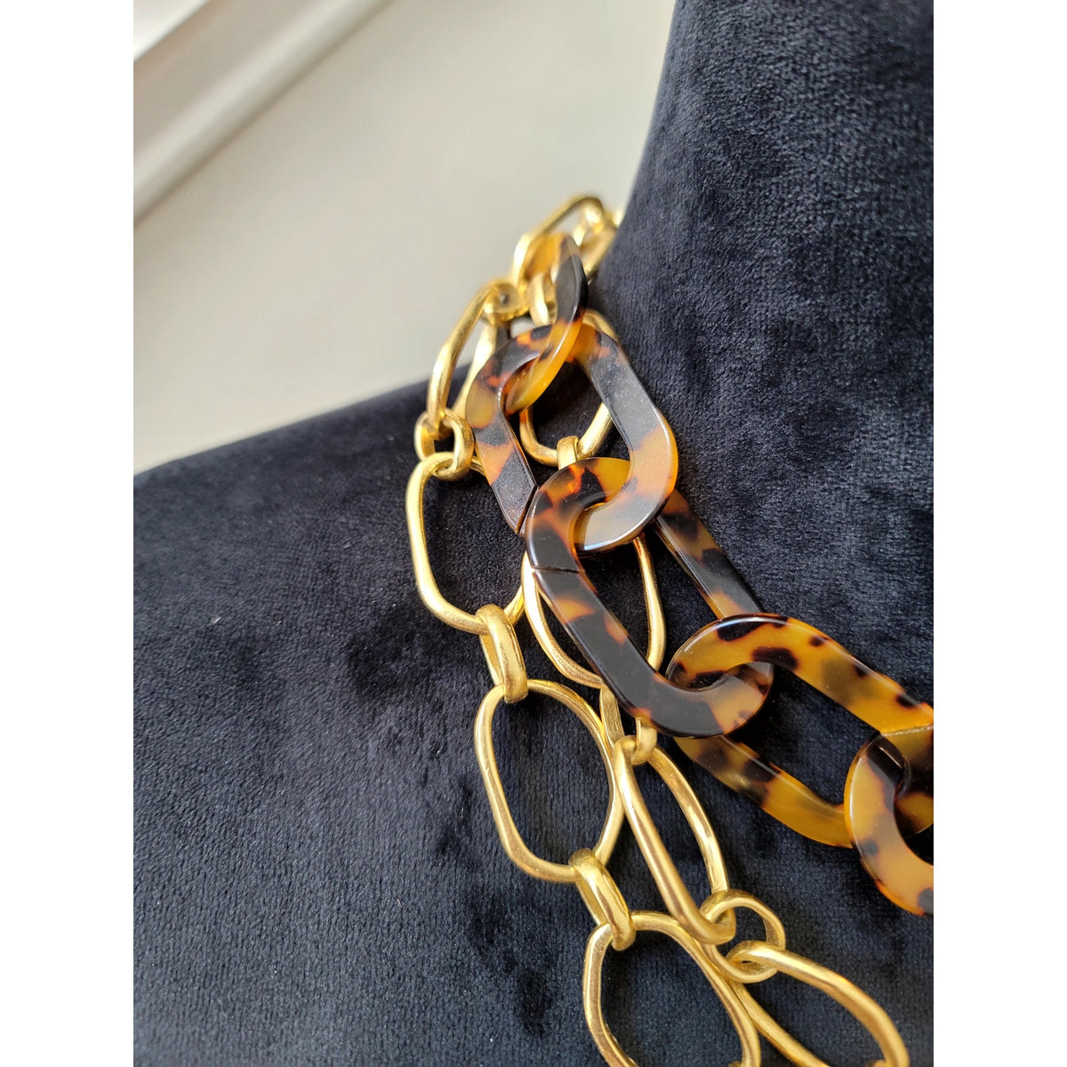 Women's Tortoise Statement Necklace Layered Gold Oval Link Chain Fashion Necklace