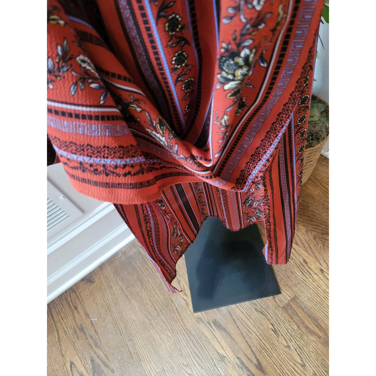 Scobe Maxi Dress Women's Size Medium Multicolor Polyester V Neck Sleeveless
