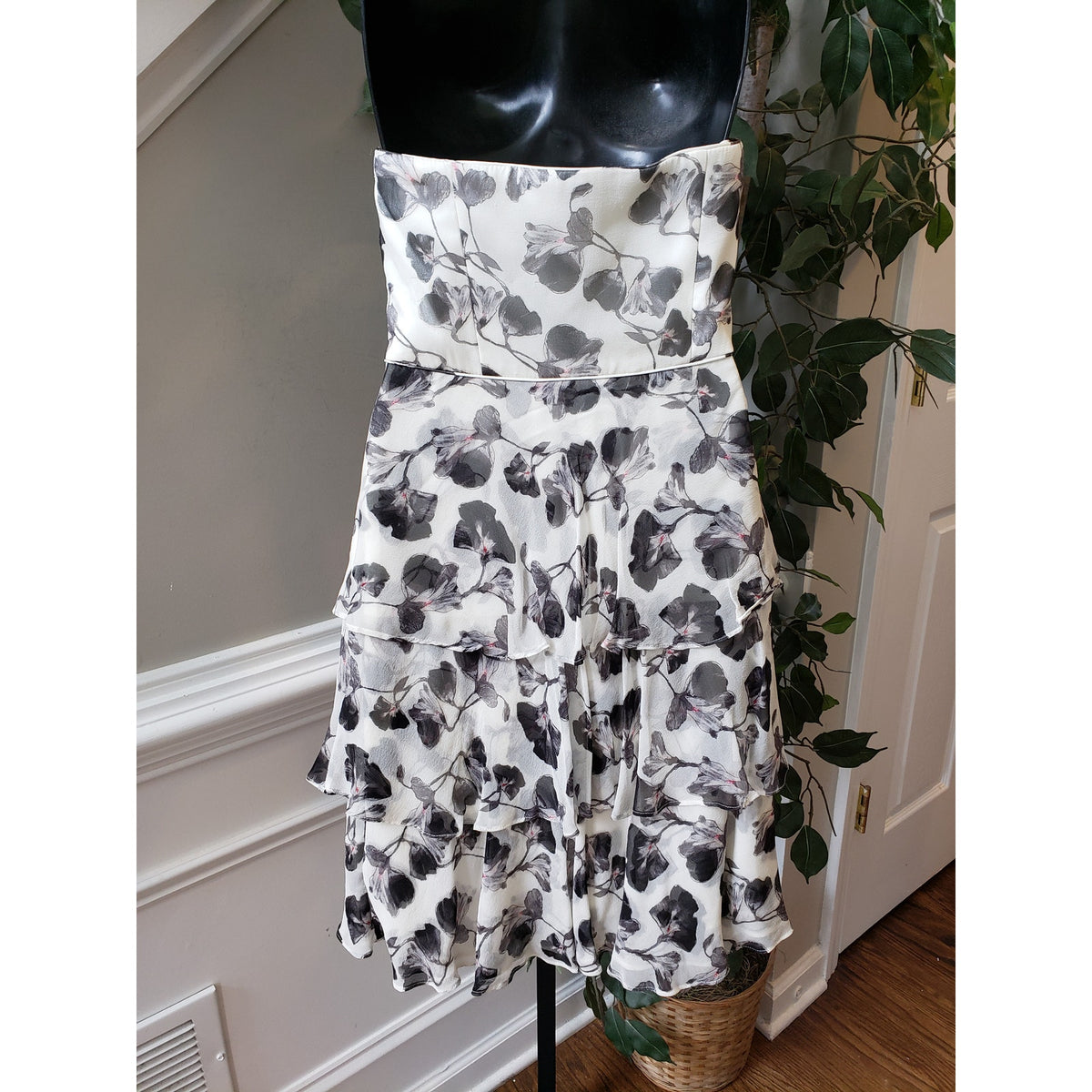 White House Black Market Fit & Flare Dress Womens 2 Floral Silk Off The Shoulder