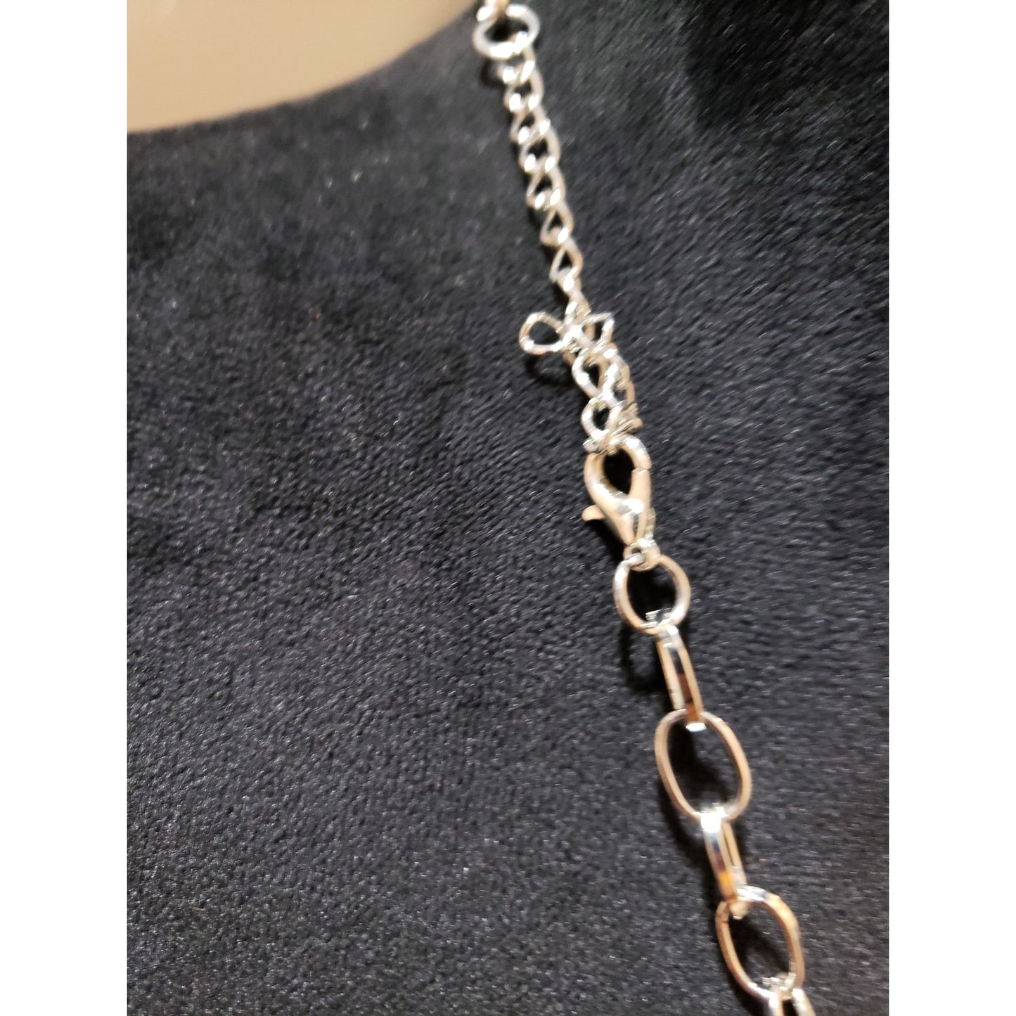 Womens Silver Tone Garnet Filigree Heart Pendant Paper Clip Chained Necklace