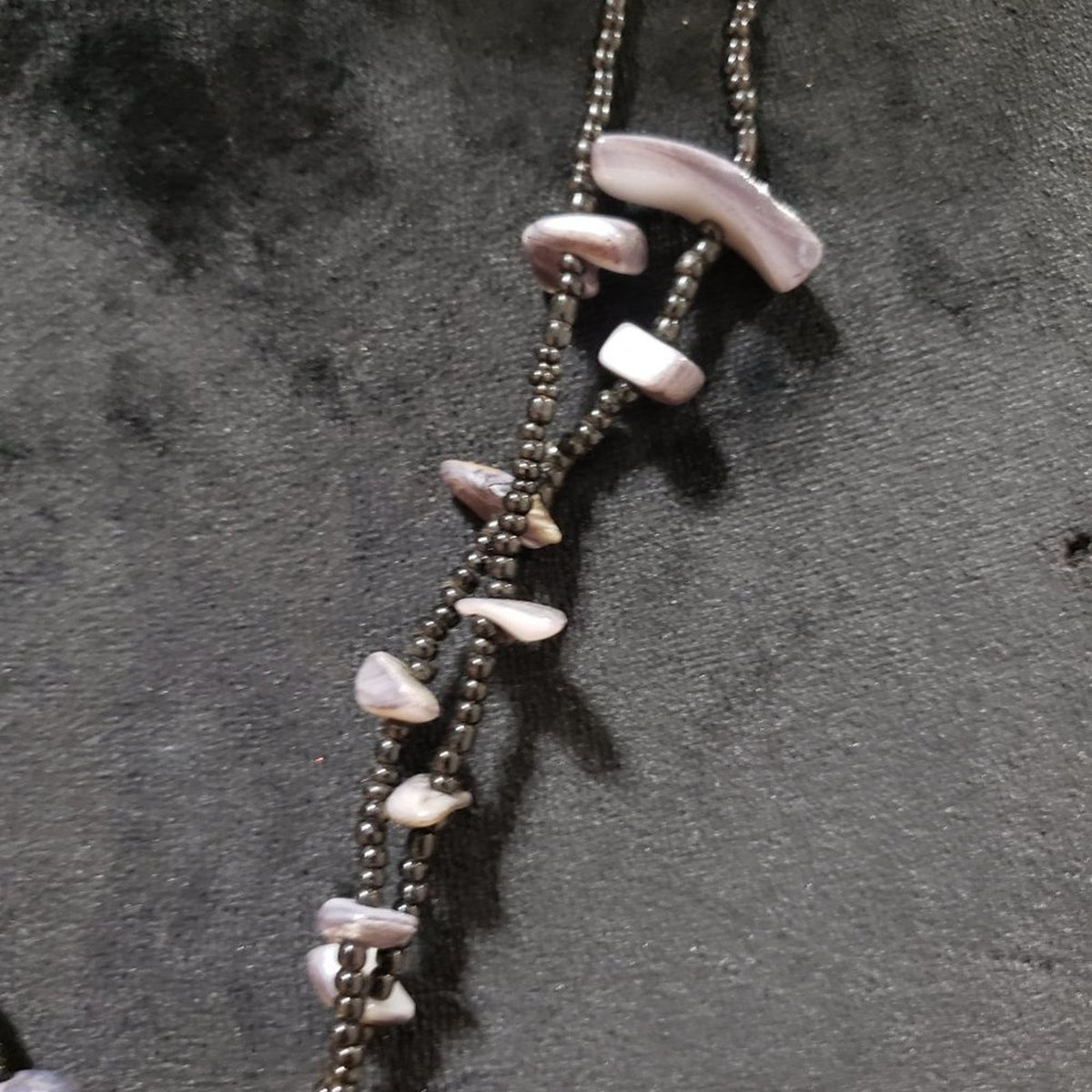 Womens Fashion Elegant Black Abalone Shell Beaded Chunky Long Pendant Necklace