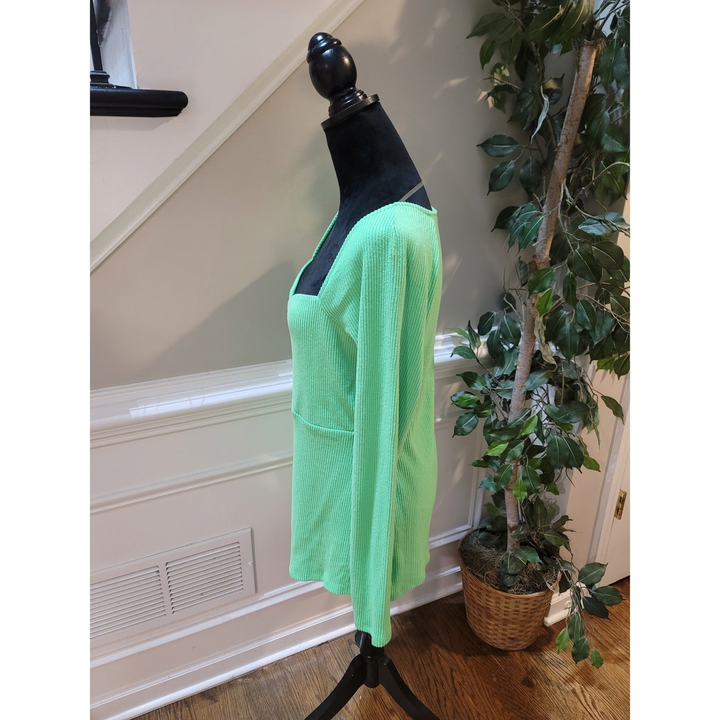 Isabel by Ingrid Isabel Sweater Women's XL Green Ribbed V-Neck Long Sleeve Knit