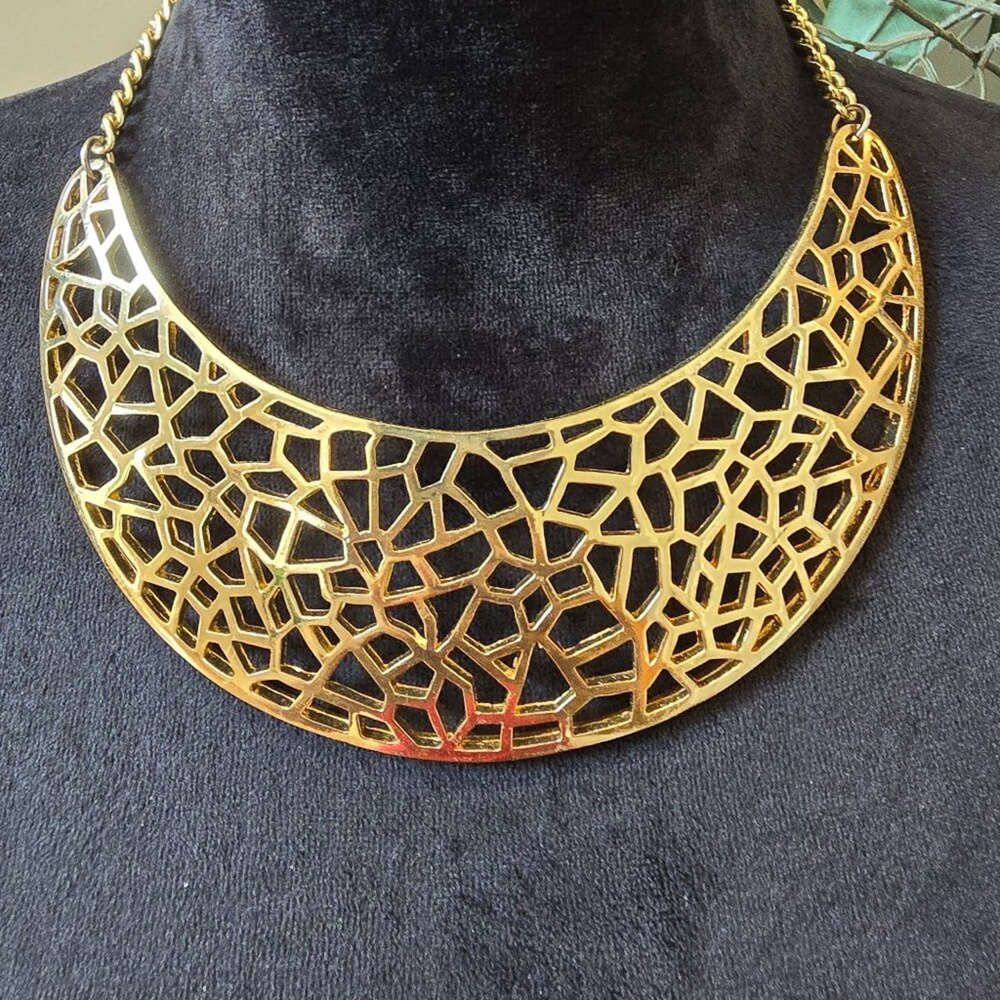 Womens Gold Tone Abstract Linear Cutout Metal Bib Necklace with Lobster Clasp