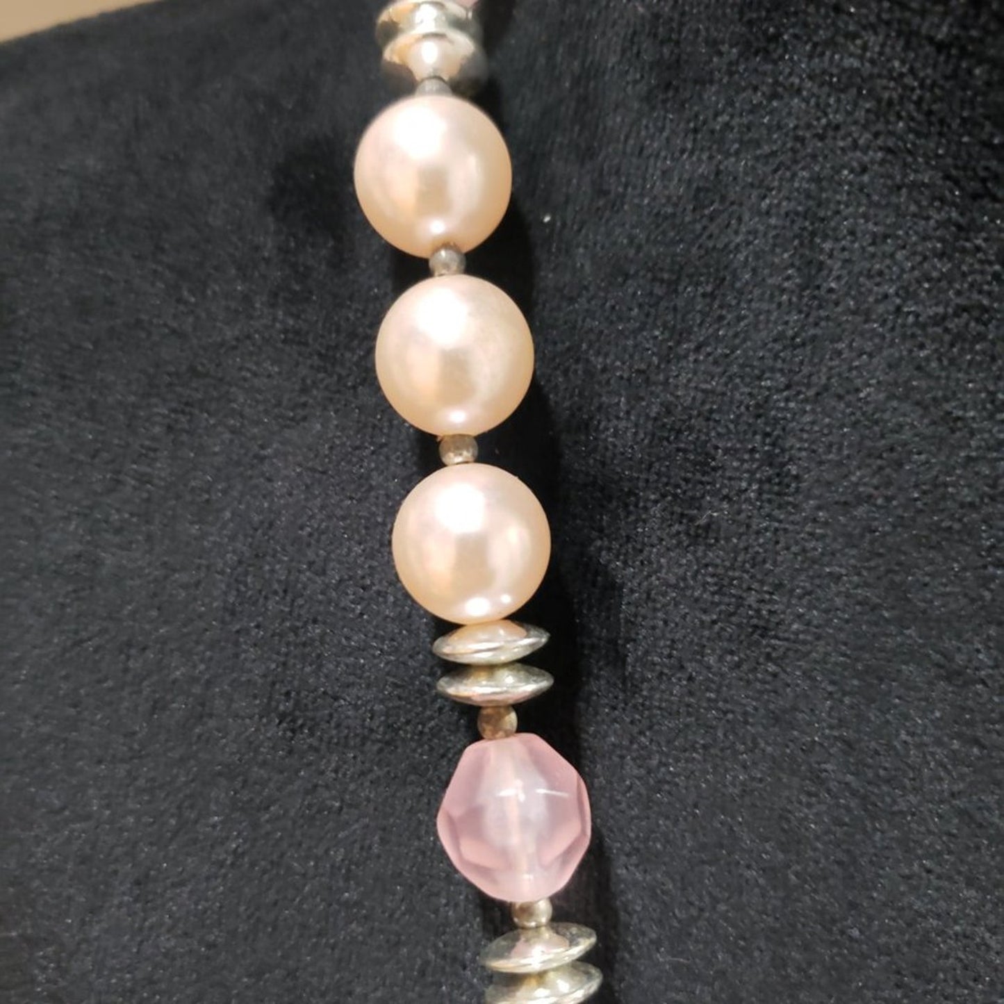 Women Fashion Rhinestone Beaded Freshwater Pearls Collar Necklace with Lobster