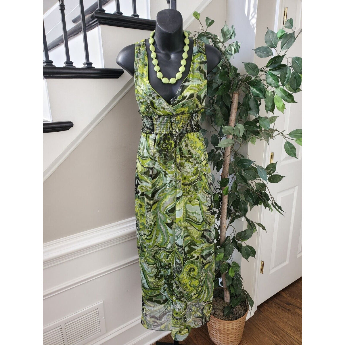 Magic Women's Green 100% Polyester V-Neck Sleeveless Long Maxi Dress Size Medium