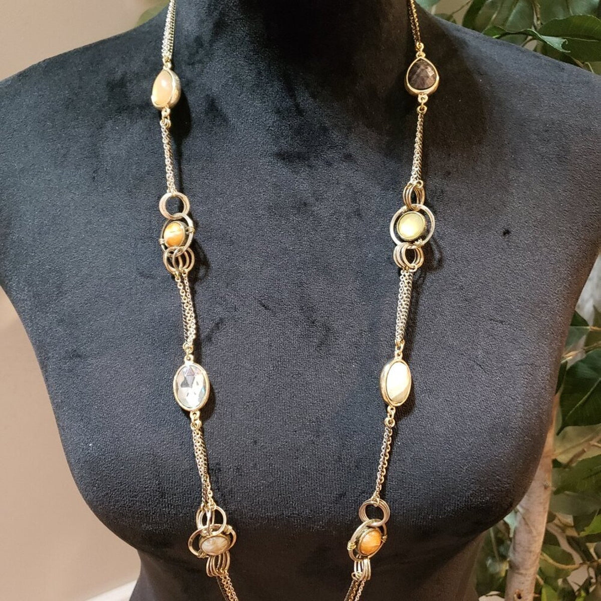 Loft Womens Gold Chain Multi Faceted Crystal Beads Necklace with Lobster Clasp