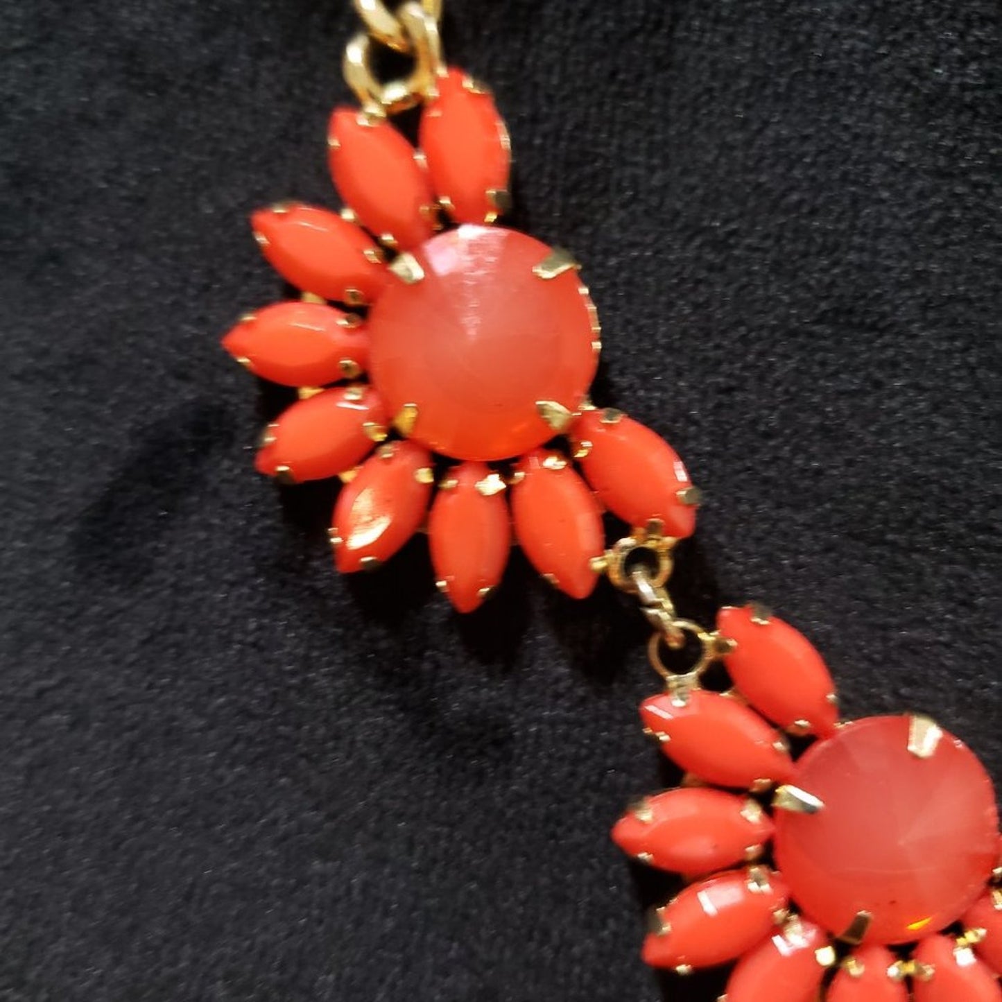 Womens Fashion Gold Tone Rhinestone Neon Pink Wide Chain Statement Necklace