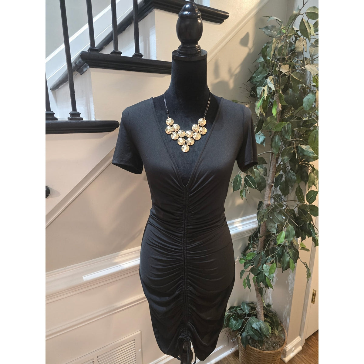 Fashion Nova Bodycon Dress Womens SZ M Black Drawstring Hem V-Neck Short Sleeve