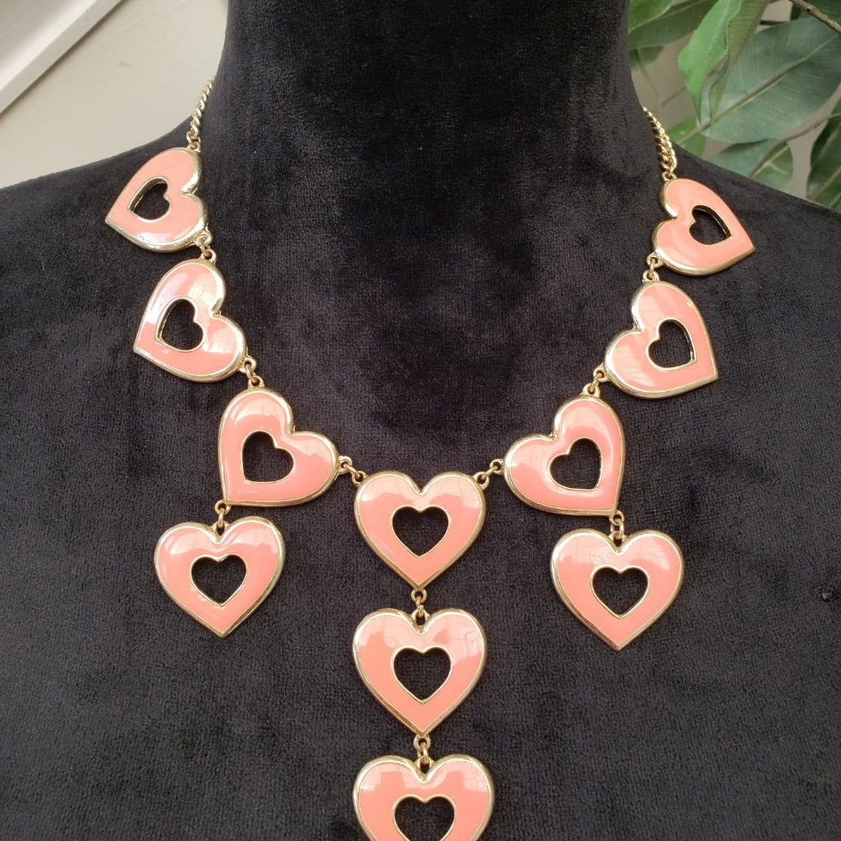 Ella Womens Enamel Heart Linked Gold Tone Collar Detail Necklace with Earring
