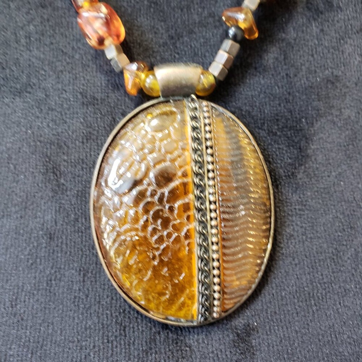 Women Brown Tiger Eye Round Cabochon Pendant Necklace Jewelry with Lobster Clasp