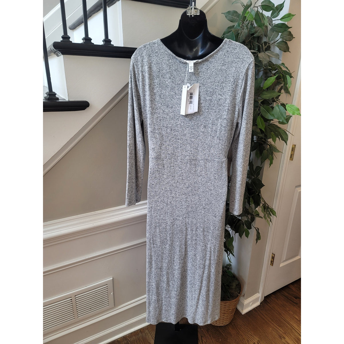 Capella Kint Bodycon Dress Women's Size Large Gray V Neck Long Sleeves Stretch