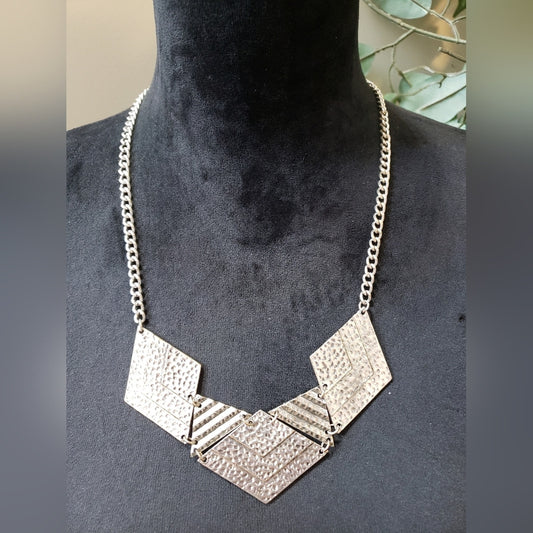 Womens Silver-Plated Geometric Panel Segmented Hammered Necklace with Lobster