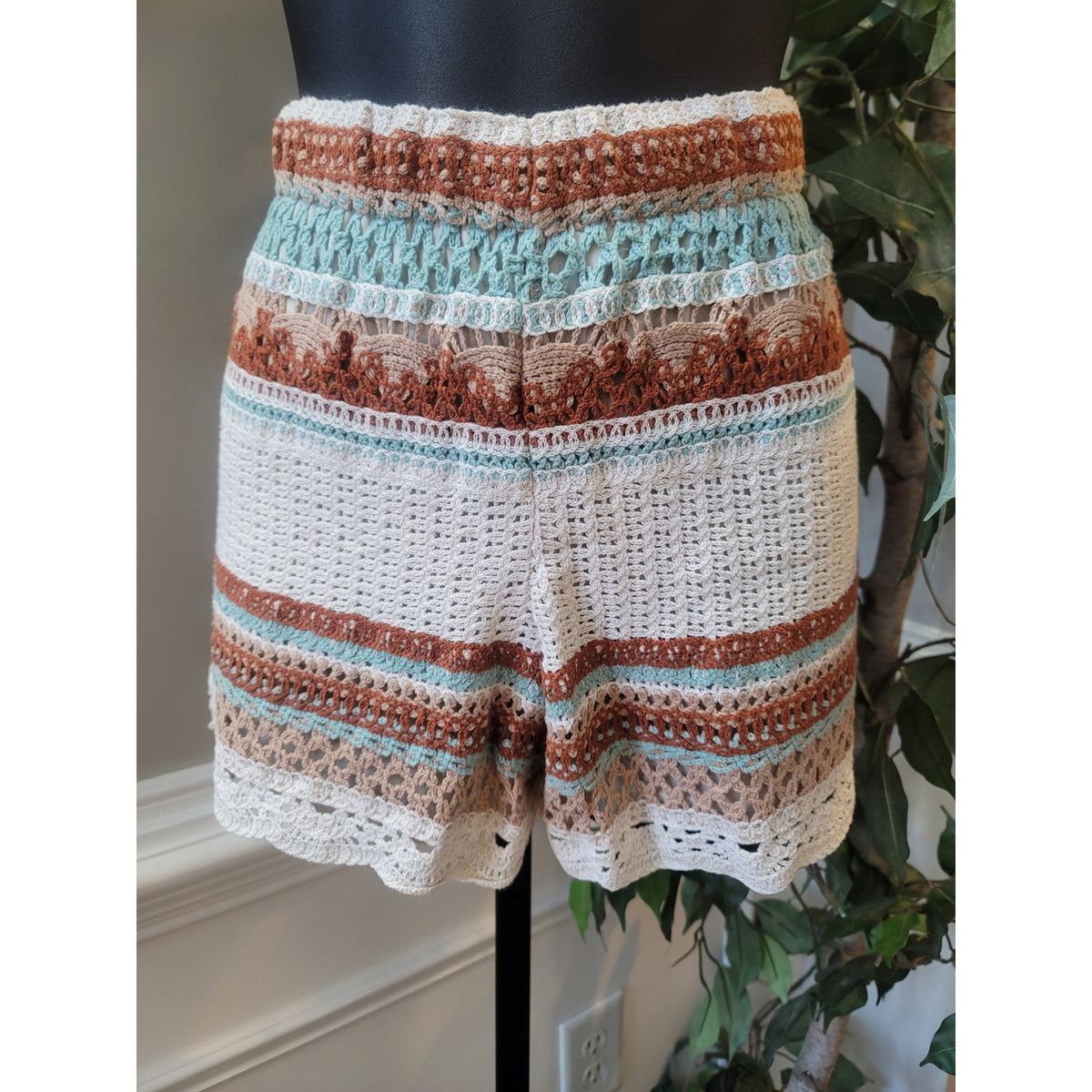 Rebellion 2 Piece Women's Multicolor Medium Open-Stitch Crochet High Waist Short