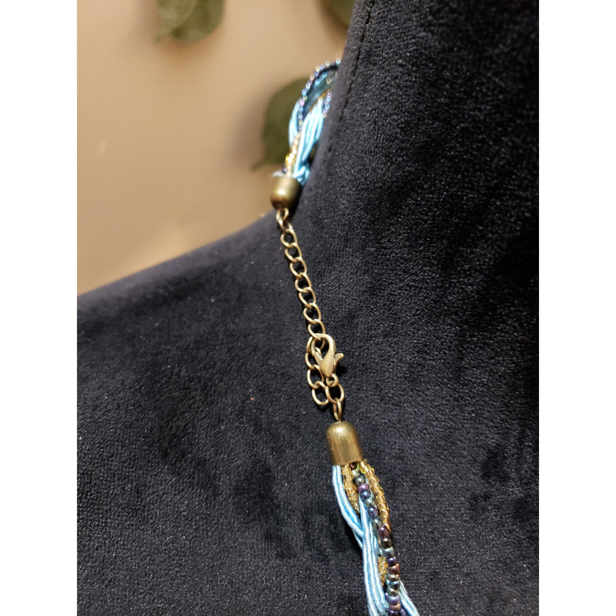 Womens Multilayer Seed Beads Twisted String Crackle Acrylic Pendant Necklace