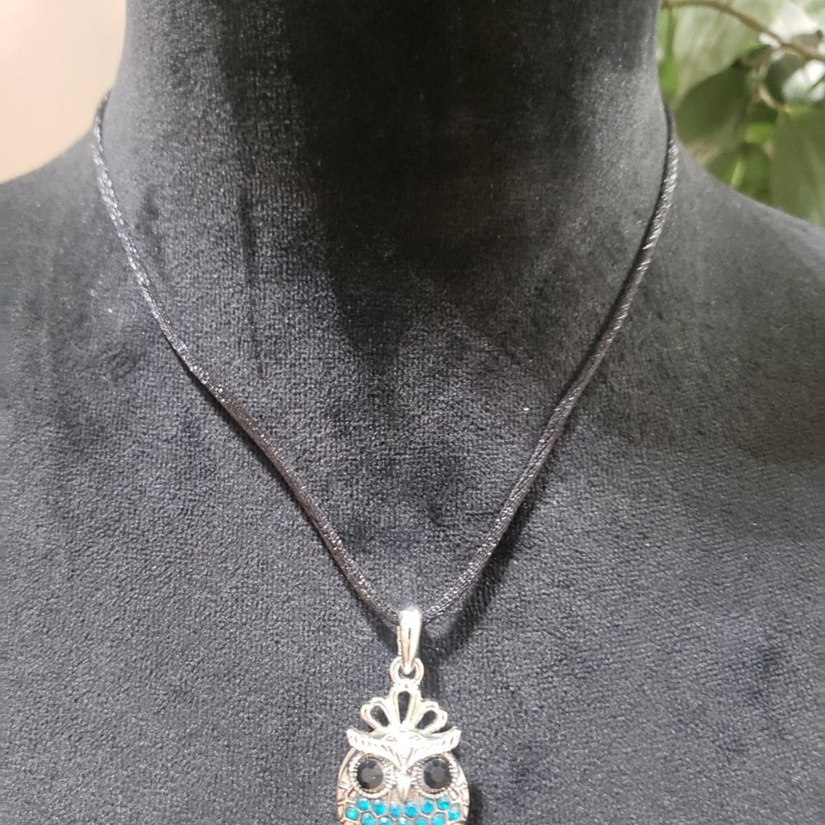 Vintage Womens Punk Style Rhinestones Creative Metal Owl Pendant Collar Necklace