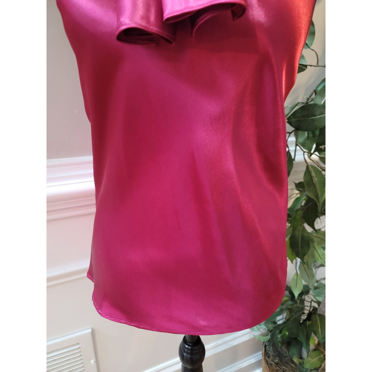 9&Co. Blouse Top Women's Small Fuchsia Magenta Satin Sleeveless Bow-Tie Neck