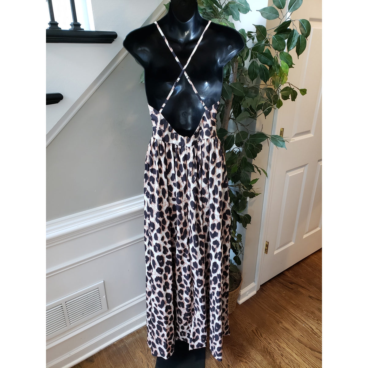 SHEIN Long Maxi Dress Womens Size 2 Black & Beige Leopard Plunge Neck Sleeveless