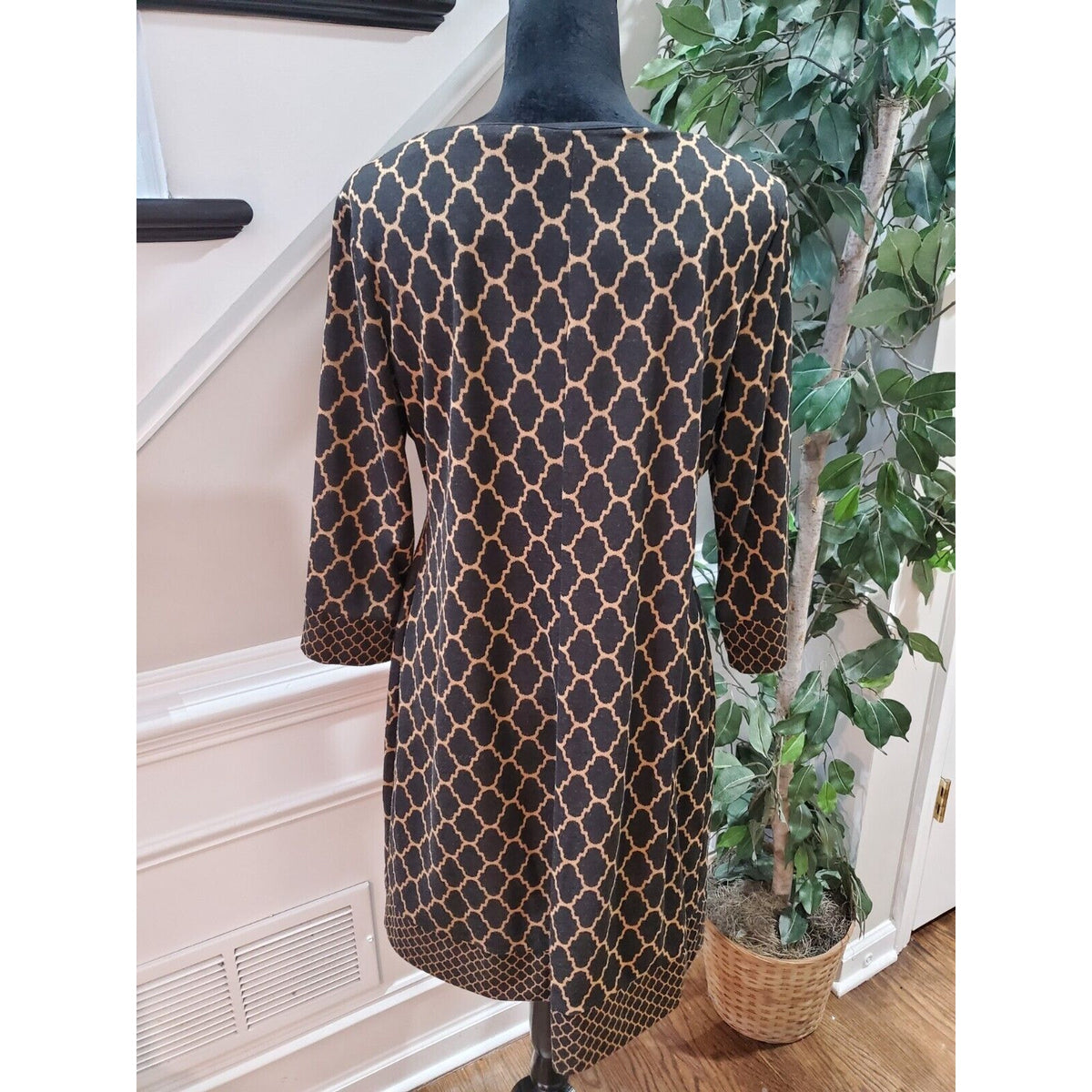 Ronni Nicole Women's Black Polyester Round Neck Long Sleeve Knee Length Dress 12