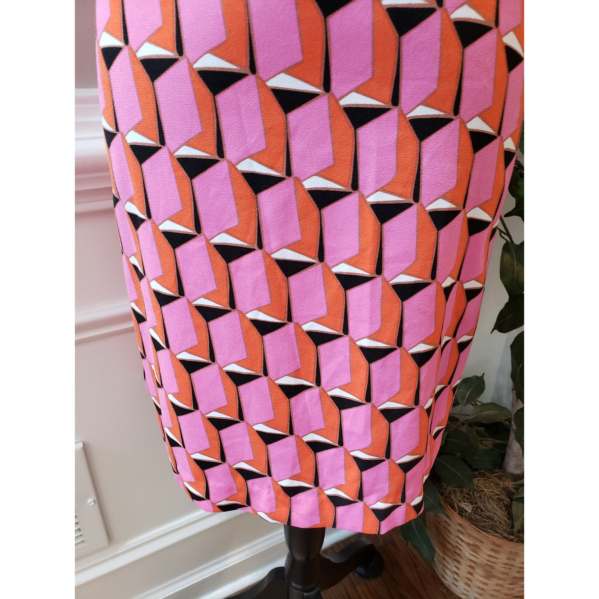 Diane Von Furstenberg Knee Length Dress Women's XL Pink Sleeveless Square Neck