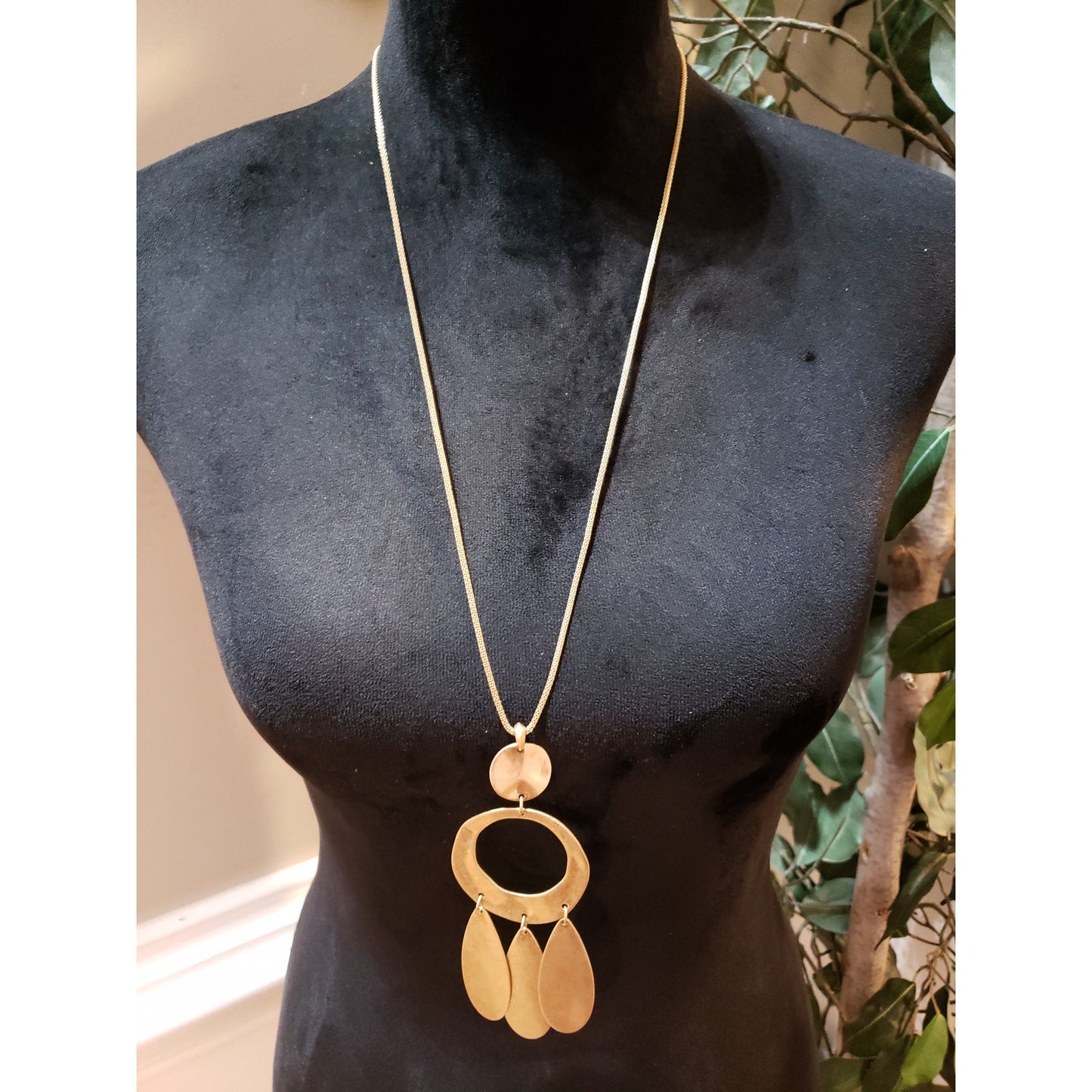 Womens Fashion Gold Tone Tear Drop Charm Long Chain Lariat Necklace Jewelry