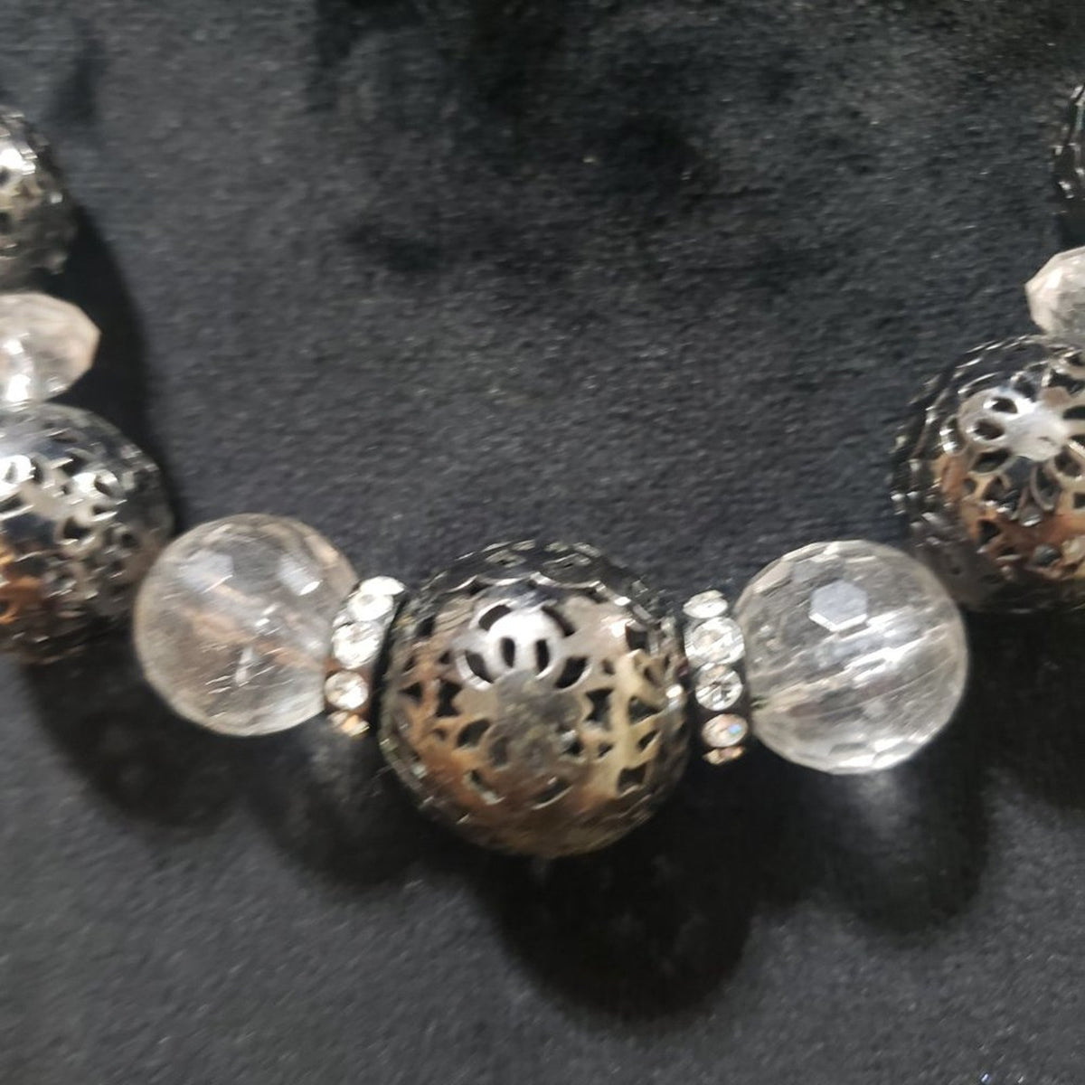 Nine West Chunky Silver Tone Filigree Look Ball Clear Rhinestone Collar Necklace