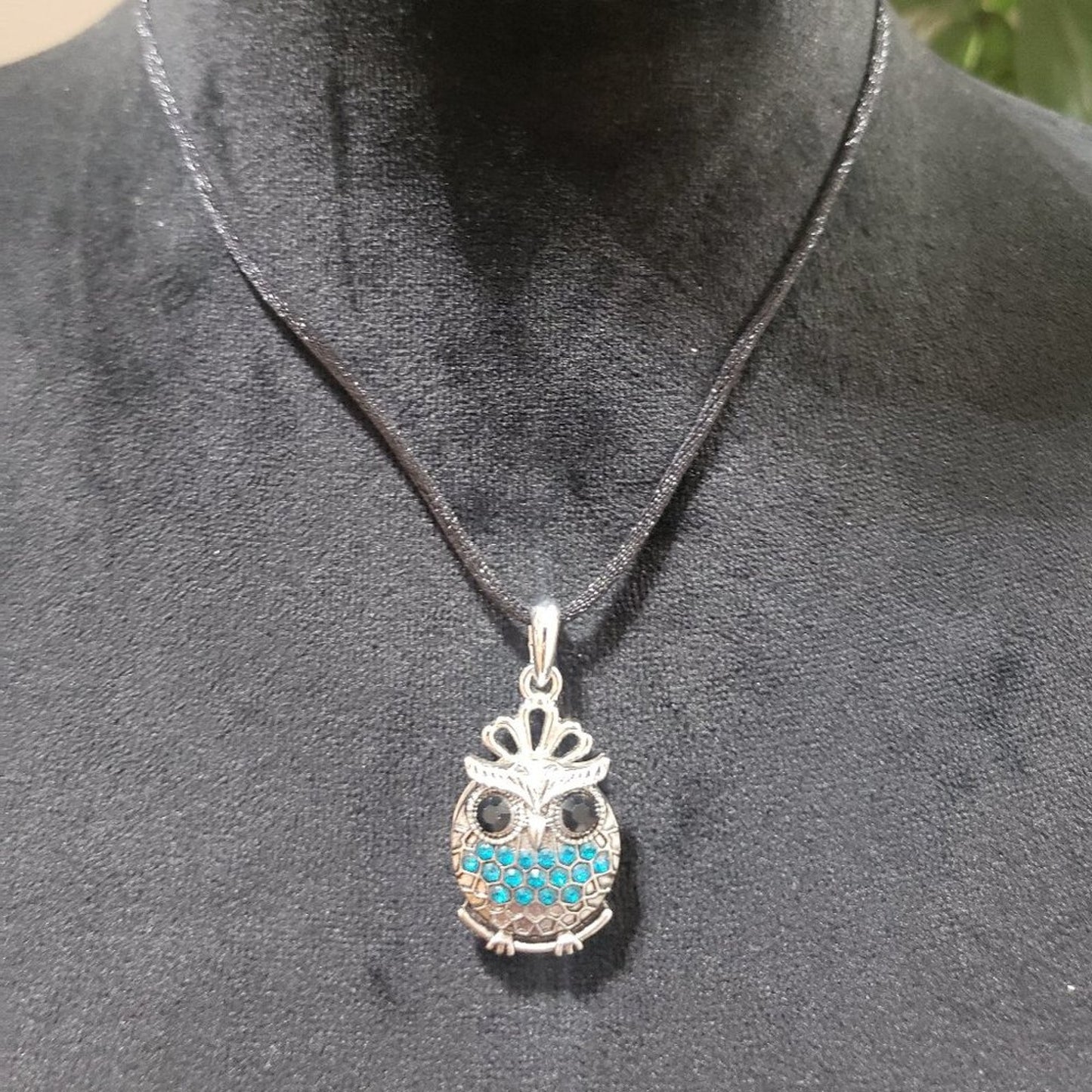 Vintage Womens Punk Style Rhinestones Creative Metal Owl Pendant Collar Necklace