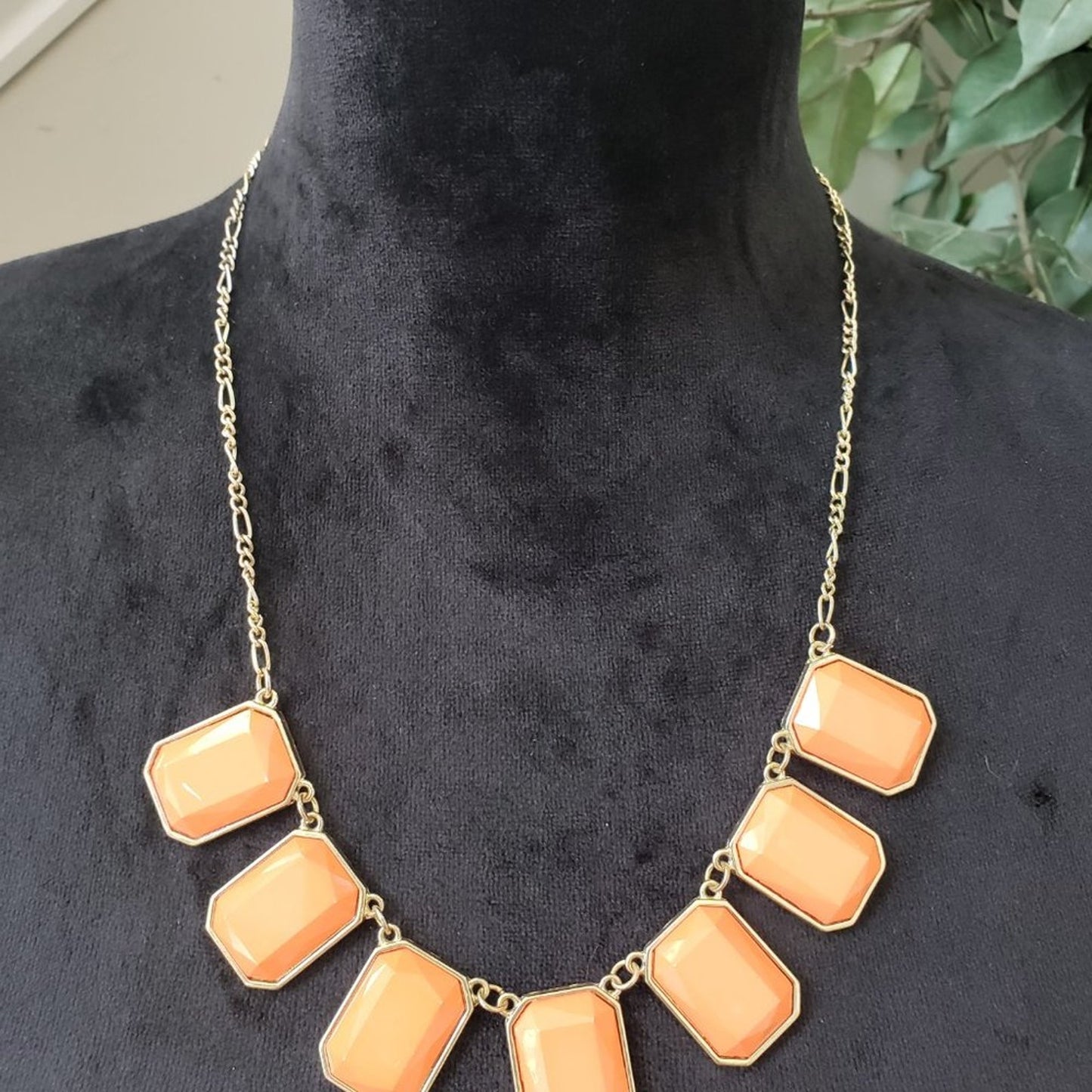 Womens Fashion Gold Tone Chain Faceted Beaded Statement Necklace w/ Lobster